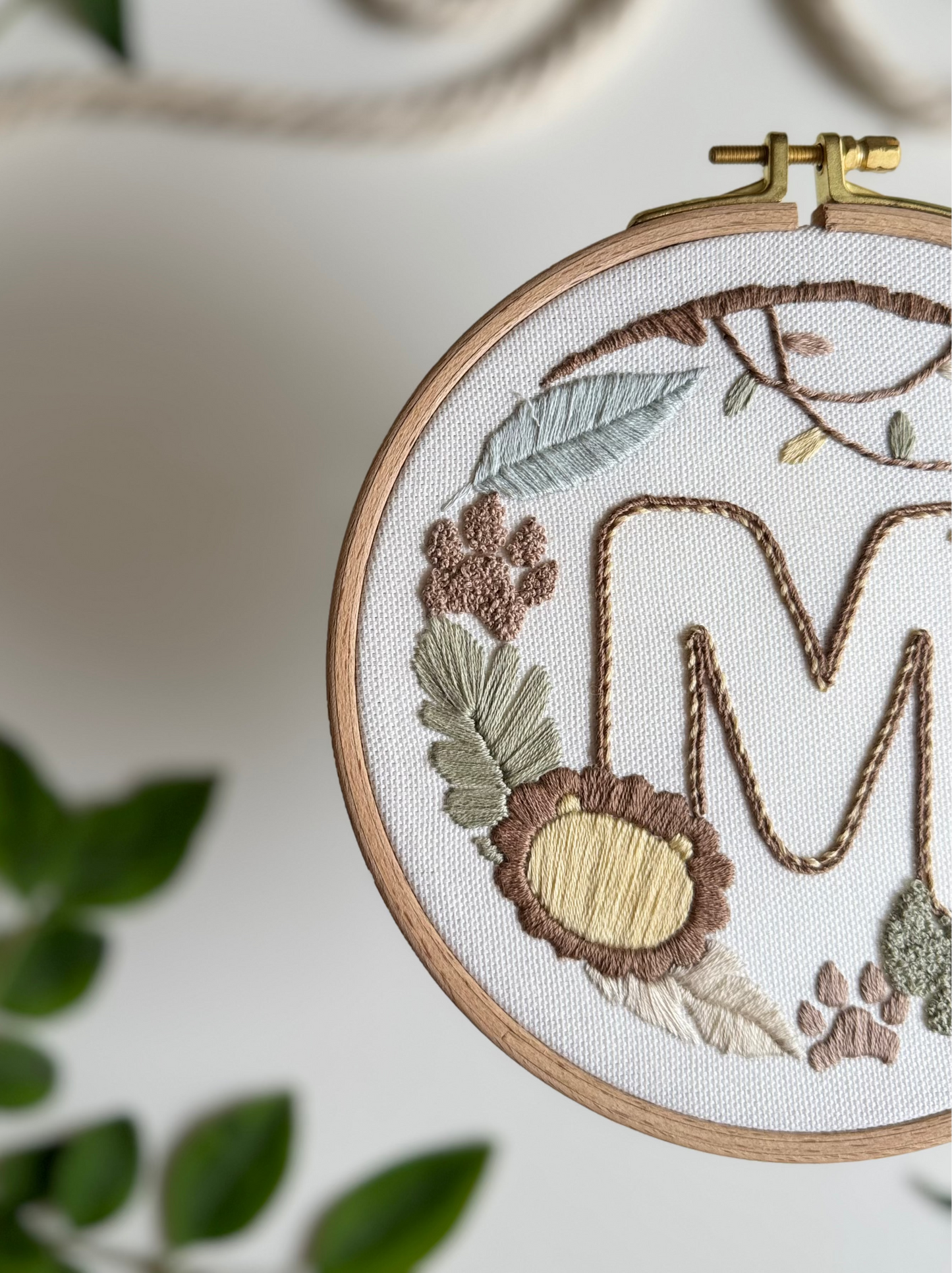 Vyšívací sada - Jungle Initial - April